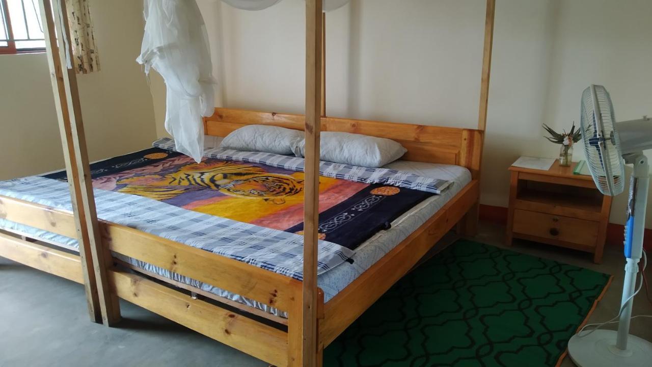 The Elephant Home Katunguru 外观 照片
