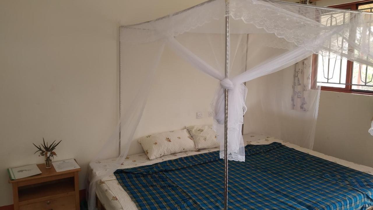 The Elephant Home Katunguru 外观 照片