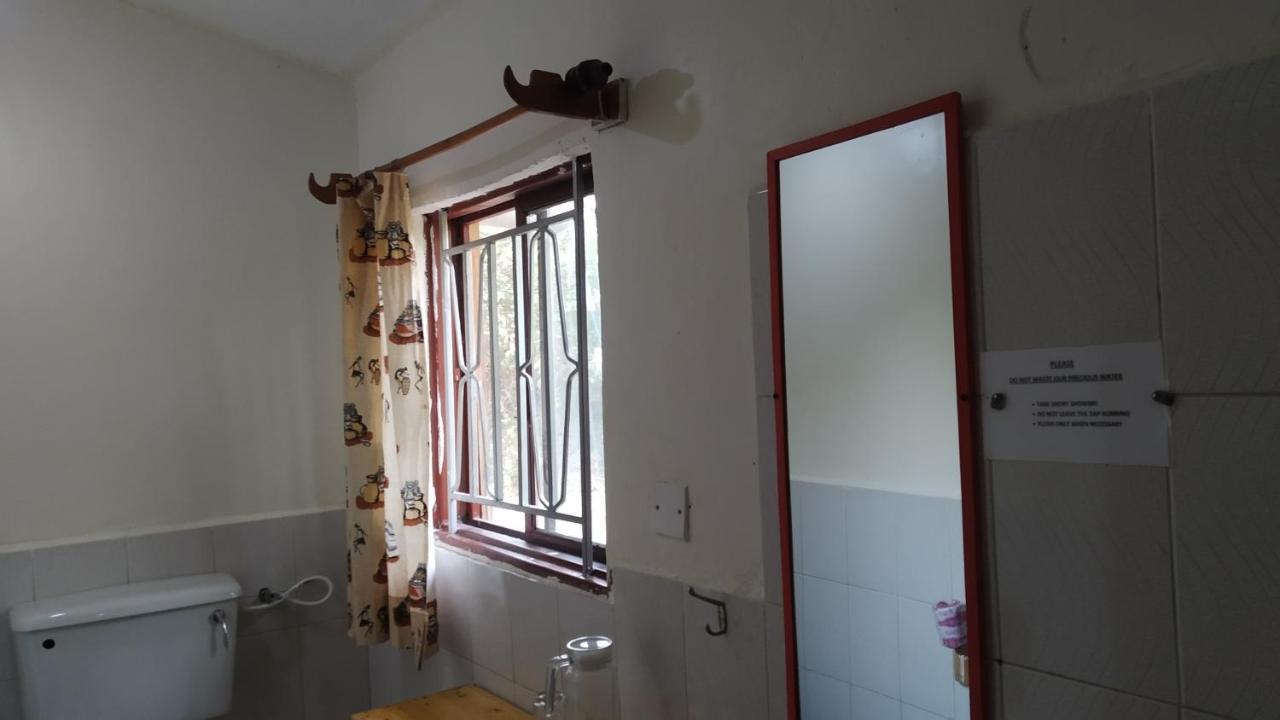 The Elephant Home Katunguru 外观 照片