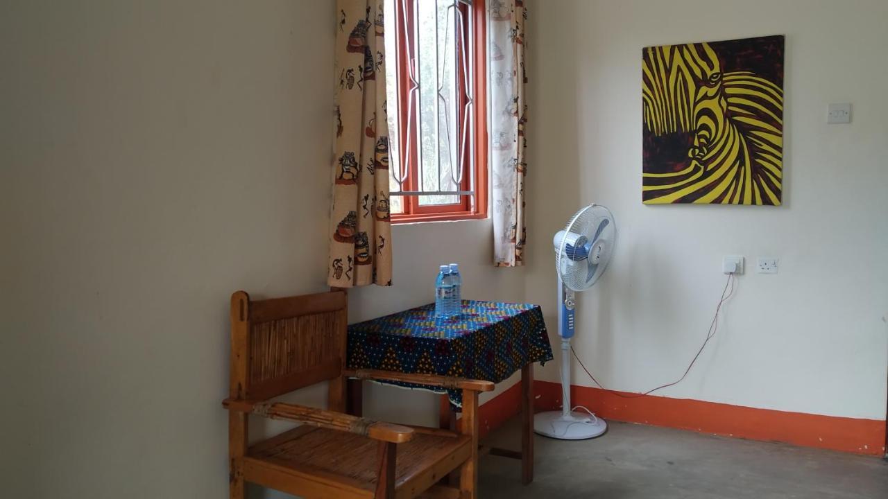 The Elephant Home Katunguru 外观 照片